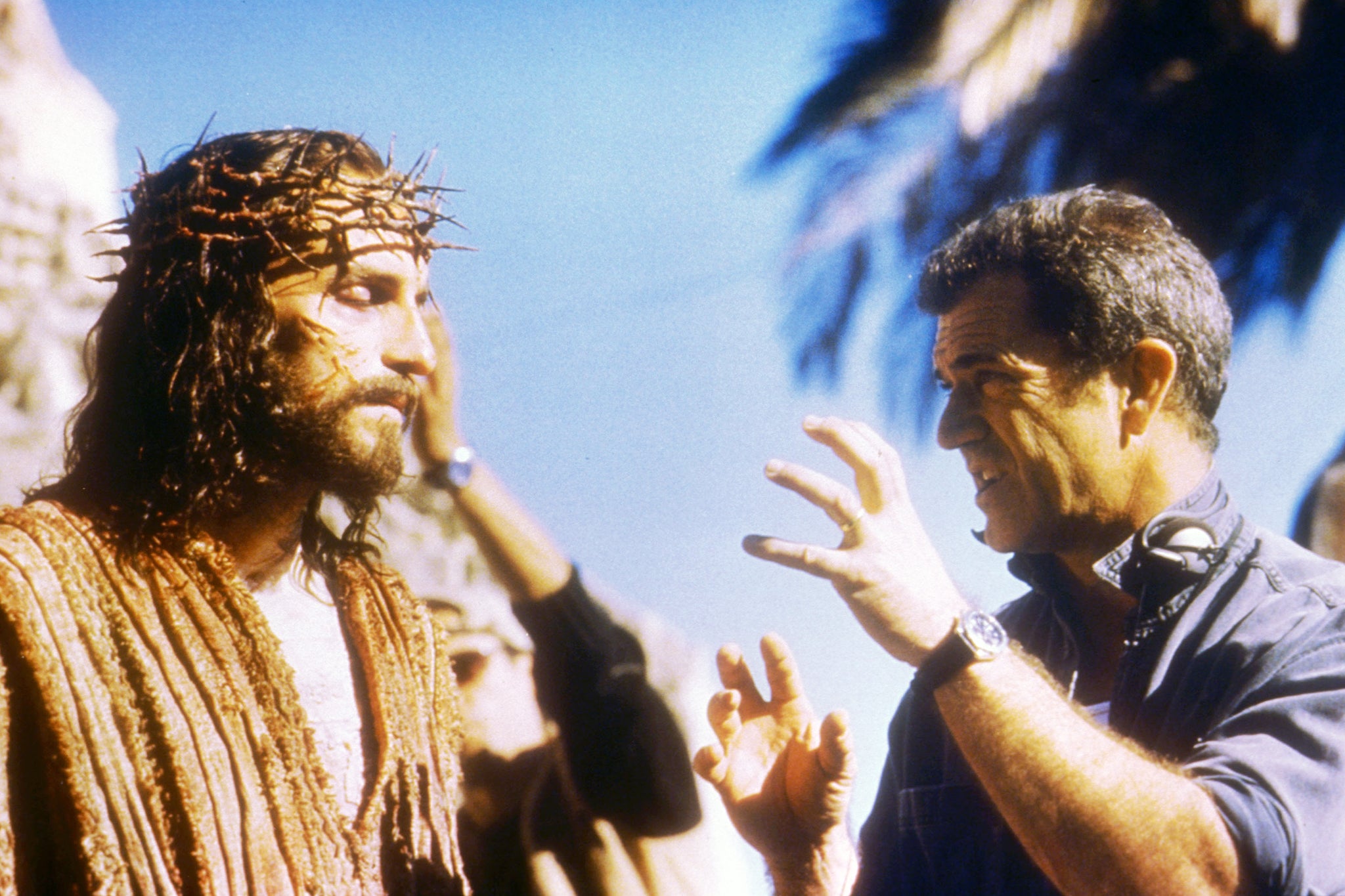 Mel Gibson directs Jim Caviezel on the set of ‘The Passion of the Christ’